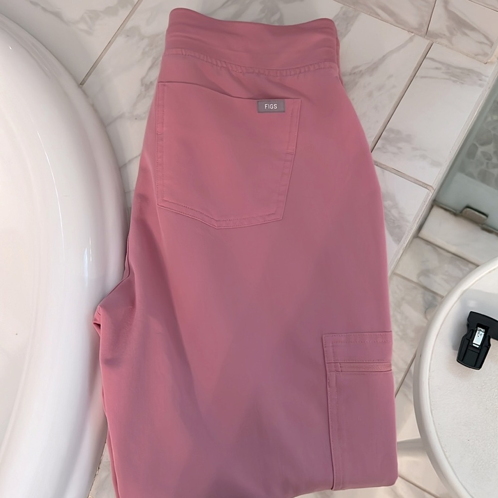 Figs scrubs